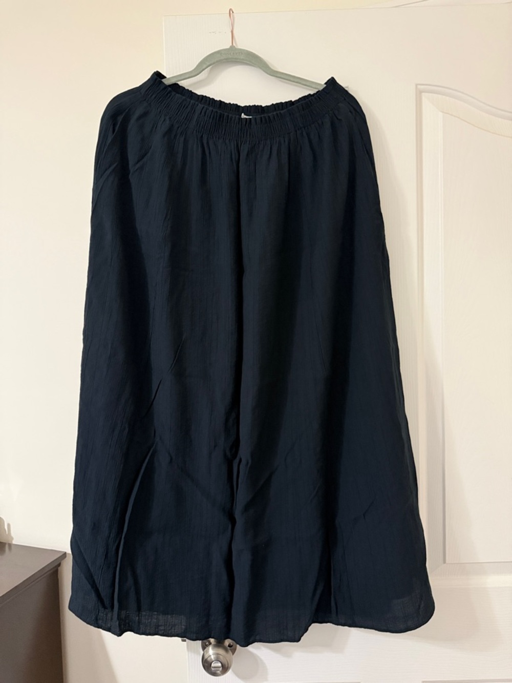 Abercrombie & Fitch Black Crinkled Midi Skirt